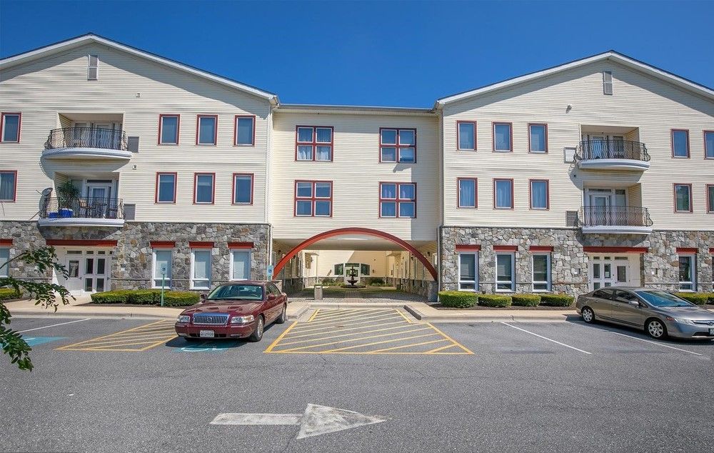 Regatta Condominiums: 400 Renfro Dr, Glen Burnie, MD 21060